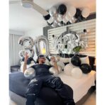 Balon din Folie Metalizata, Embo, Figurina Cifra, Tema Aniversare 100 cm, Ambalaj Individual, Pai inclus, Umflare cu Aer sau Heliu, Argintiu, Cifra 3 - imagine 5
