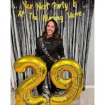 Balon din Folie Metalizata Embo, Figurina Cifra, Tema Aniversare 100 cm, Ambalaj Individual, Pai inclus, Umflare cu Aer sau Heliu, Auriu, Cifra 9 - imagine 7