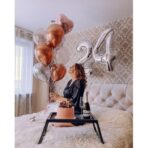Balon din Folie Metalizata, Embo, Figurina Cifra, Tema Aniversare 100 cm, Ambalaj Individual, Pai inclus, Umflare cu Aer sau Heliu, Argintiu, Cifra 4 - imagine 3