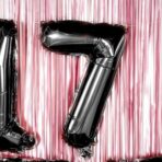 Balon din Folie Metalizata Embo, Figurina Cifra, Tema Aniversare 40 cm, Ambalaj Individual, Pai inclus, Umflare cu Aer sau Heliu, Negru, Cifra 7 - imagine 5