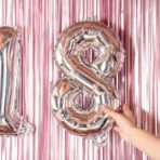 Balon din Folie Metalizata Embo, Figurina Cifra, Tema Aniversare 40 cm, Ambalaj Individual, Pai inclus, Umflare cu Aer sau Heliu, Argintiu, Cifra 8 - imagine 3