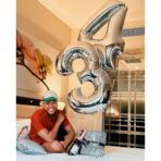 Balon din Folie Metalizata, Embo, Figurina Cifra, Tema Aniversare 80 cm, Ambalaj Individual, Pai inclus, Umflare cu Aer sau Heliu, Argintiu, Cifra 3 - imagine 10