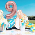 Balon din Folie Metalizata Embo, Figurina Cifra, Tema Aniversare 100 cm, Ambalaj Individual, Pai inclus, Umflare cu Aer sau Heliu, Coral, Rose Gold, Cifra 9 - imagine 3