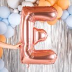 Balon Folie Metalizata Litera E, Embo, 80 cm, Umflati cu Heliu sau Aer, Ambalaj Individual, Pai inclus, Rose Gold - imagine 5