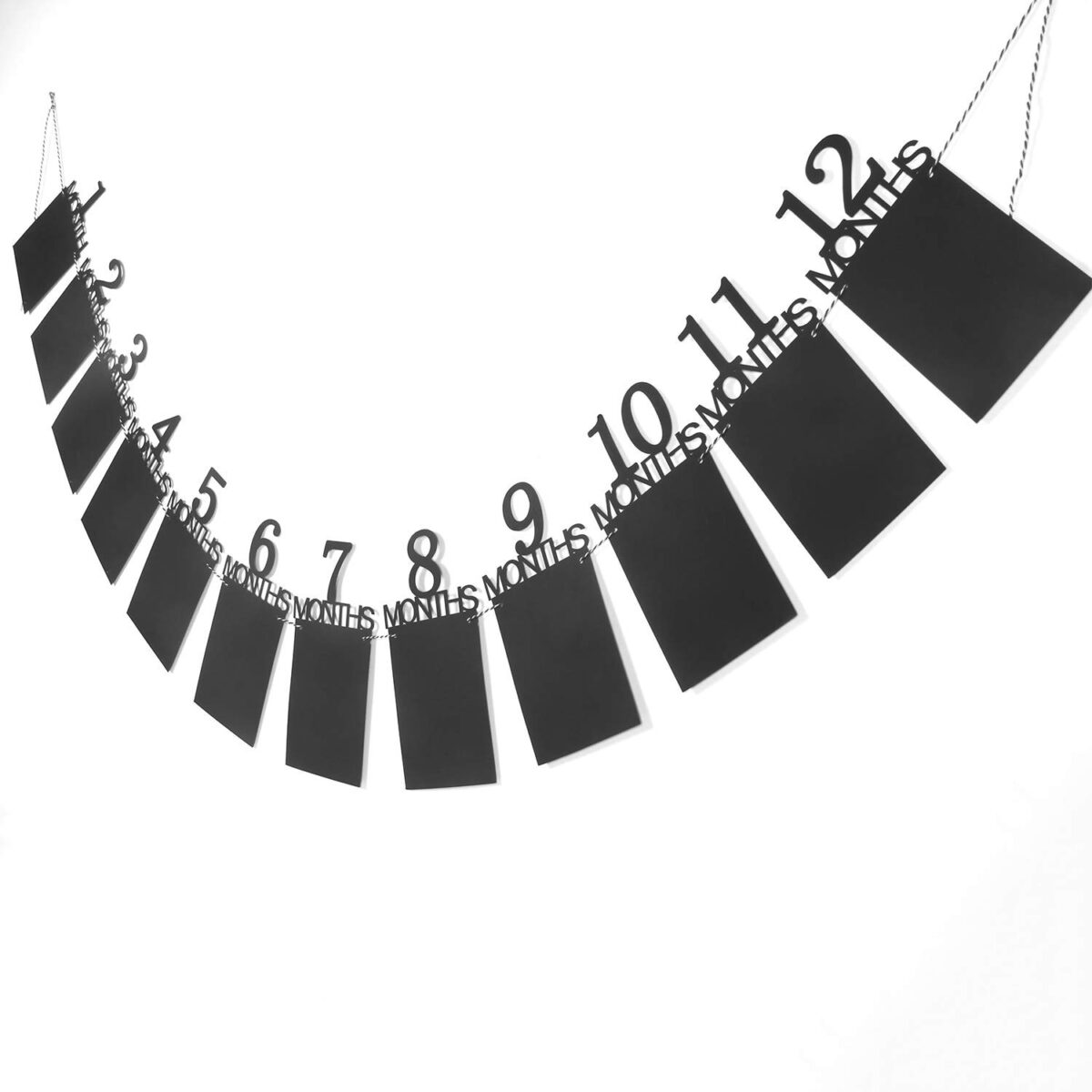 banner-pentru-poze-flippy-15-2x10-2-cm-tema-prima-aniversare-model-primele-12-luni-rola-ata-inclusa-670e7c59e8bf0.jpg Banner pentru Poze, Embo, 15.2x10.2 cm, Tema Prima Aniversare, Model Primele 12 Luni, Rola Ata Inclusa, Negru - imagine 4