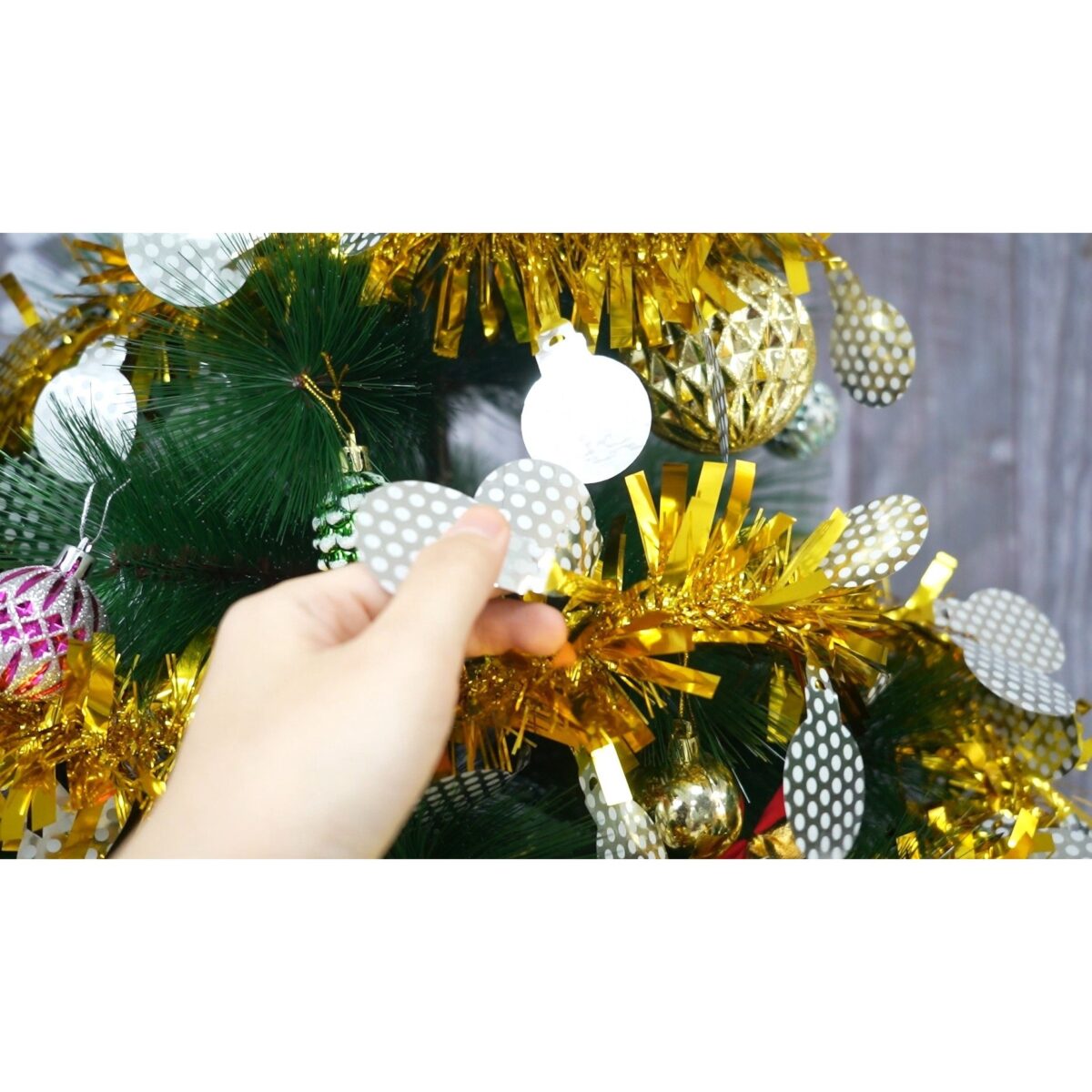 Beteala Craciun, Embo, auriu, marimea:  2 m x 11 cm x 9 cm material:folie PVC, interior/exterior - imagine 10