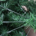 Brad de Craciun artificial cu suport inclus Embo, 120 cm, 240 ramuri/varfuri, material plastic, suport clasic, fara iluminare, utilizat pentru interior/exterior, verde - imagine 9