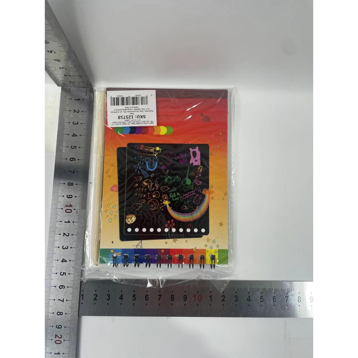 Caiet cu fise razuibile Embo, DIY Magic Scratch, 12 File, Curcubeu, Creion din Lemn, Cartonase negre, 14 x 10 cm, galben - imagine 9