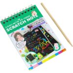 Caiet cu fise razuibile Embo, DIY Magic Scratch, 12 File, Curcubeu, Creion din Lemn, Cartonase negre, Verde Deschis, 14.2 x 9.8 cm