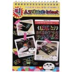 Caiet cu fise razuibile Embo, DIY Magic Scratch, 12 File, Curcubeu, Creion din Lemn, Cartonase negre, 26 x 19 cm, Multicolor