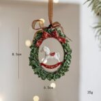 Decoratiune de Craciun, Embo, pentru Brad, Model Ghirlanda cu Calut, 8.5 x 6.5 cm, din Rasina, Multicolor - imagine 2