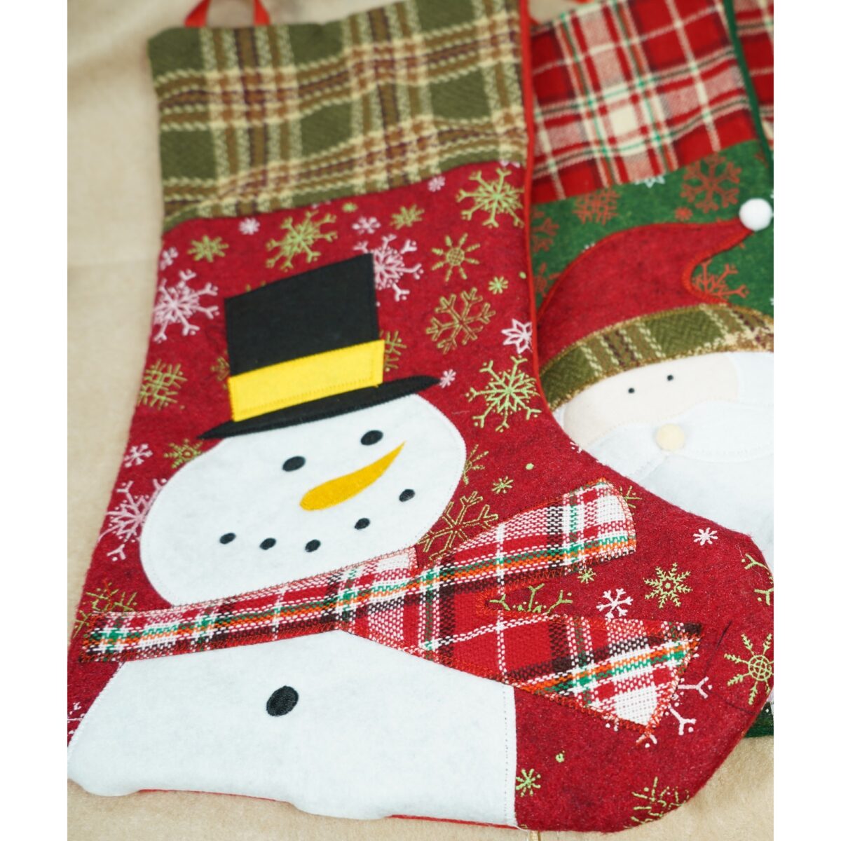 Ciorap Cadouri,Embo,cu model om de zapada, rosu, marimea 20x40 cm, textil, interior - imagine 5