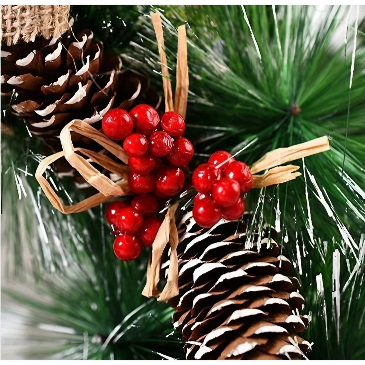 Coronita pentru Craciun Embo, diametru 32 cm, din brad artificial, decorata cu conuri si merisoare, 3 Funde. Verde/Alb - imagine 4