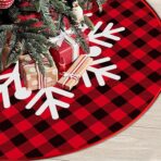 Covoras pentru Bradul de Craciun, Embo, din Tesatura Pufoasa, cu Fundite de Prindere, Model Fulg de Nea, Carouri Rosu/Negru, Diametru 90 cm - imagine 9