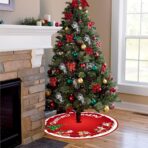 Covoras pentru Bradul de Craciun, Embo, din Tesatura Pufoasa, cu Fundite de Prindere, Model Sania lui Mos Craciun, Rosu, Diametru 90 cm - imagine 4