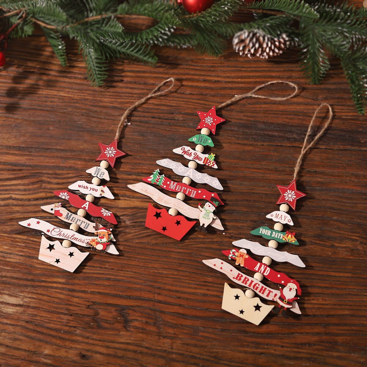 Decoratiune de Craciun din Lemn, Embo, cu Snur pentru Agatare in Brad, Model Brad de Craciun si Ren, Scris We Wish You A Merry Christmas, 17x12.8x0.4 cm, Multicolor - imagine 5