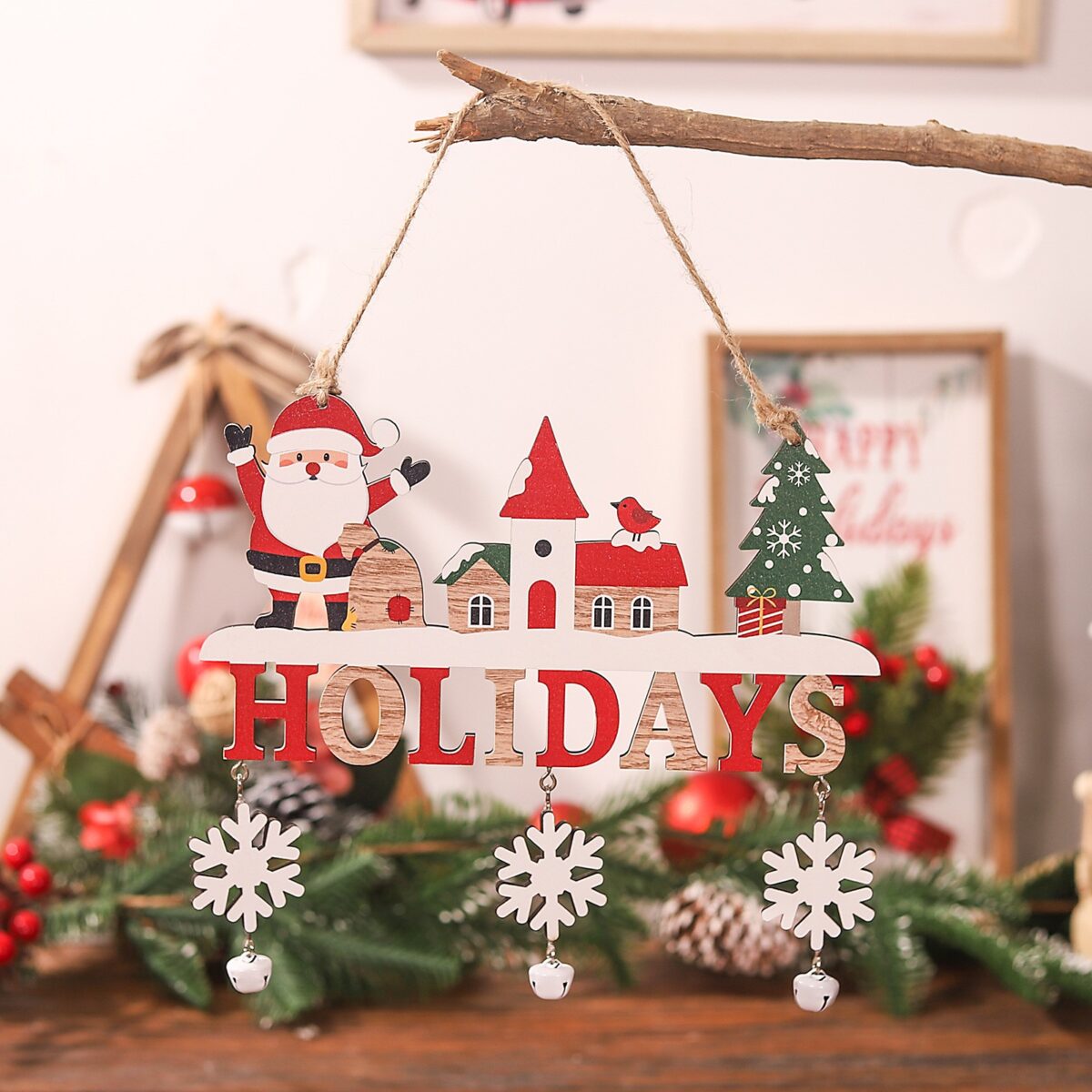 Decoratiune de Craciun din Lemn, Embo, cu Snur pentru Agatare in Brad, Model Mos Craciun, Scris Let It Snow, 21.9x19 cm, Multicolor - imagine 4