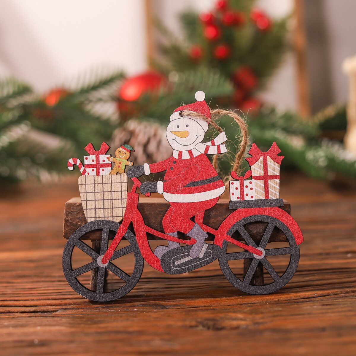 Decoratiune de Craciun din Lemn, Embo, cu Snur pentru Agatare in Brad, Model Om de Zapada pe Bicicleta, 10.3x11.5x0.5 cm, Multicolor - imagine 2