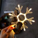 Decoratiune de Craciun Luminoasa in forma de Fulg, 19x19 cm, cu Ventuza, Alb Cald, Embo - imagine 2