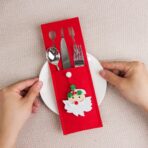Husa decorativa pentru set tacamuri Embo, model Mos Craciun, material poliester, 25 x 8.5 cm, rosu - imagine 2
