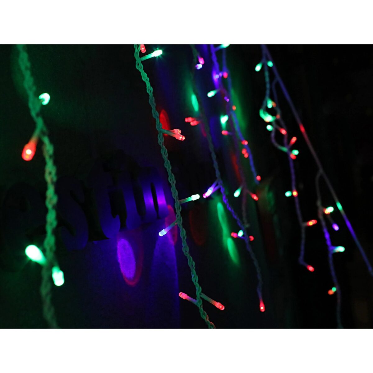 Instalatie Craciun, 15 m, 429 Led-uri ,Franjuri, Rosu / Verde/ Albastru, Flash, Transformator, Interconectabila, Prelungitor 5 m inclus, Fir Transparent, Embo - imagine 6