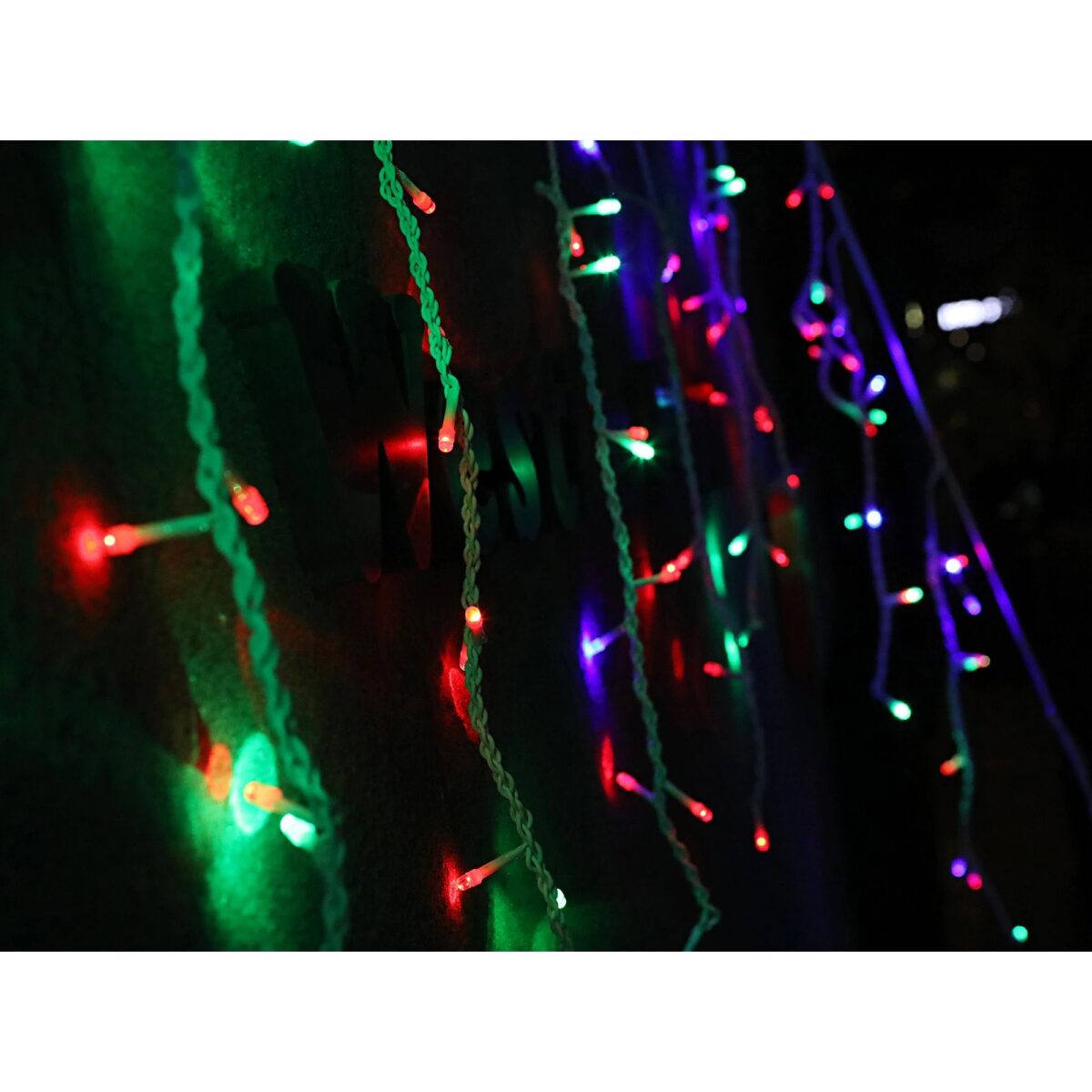 Instalatie Craciun, 20 m, 572 Led-uri ,Franjuri, Rosu / Verde/ Albastru, Flash, Transformator, Interconectabila, Prelungitor 3 m inclus, Fir Alb, Embo - imagine 2