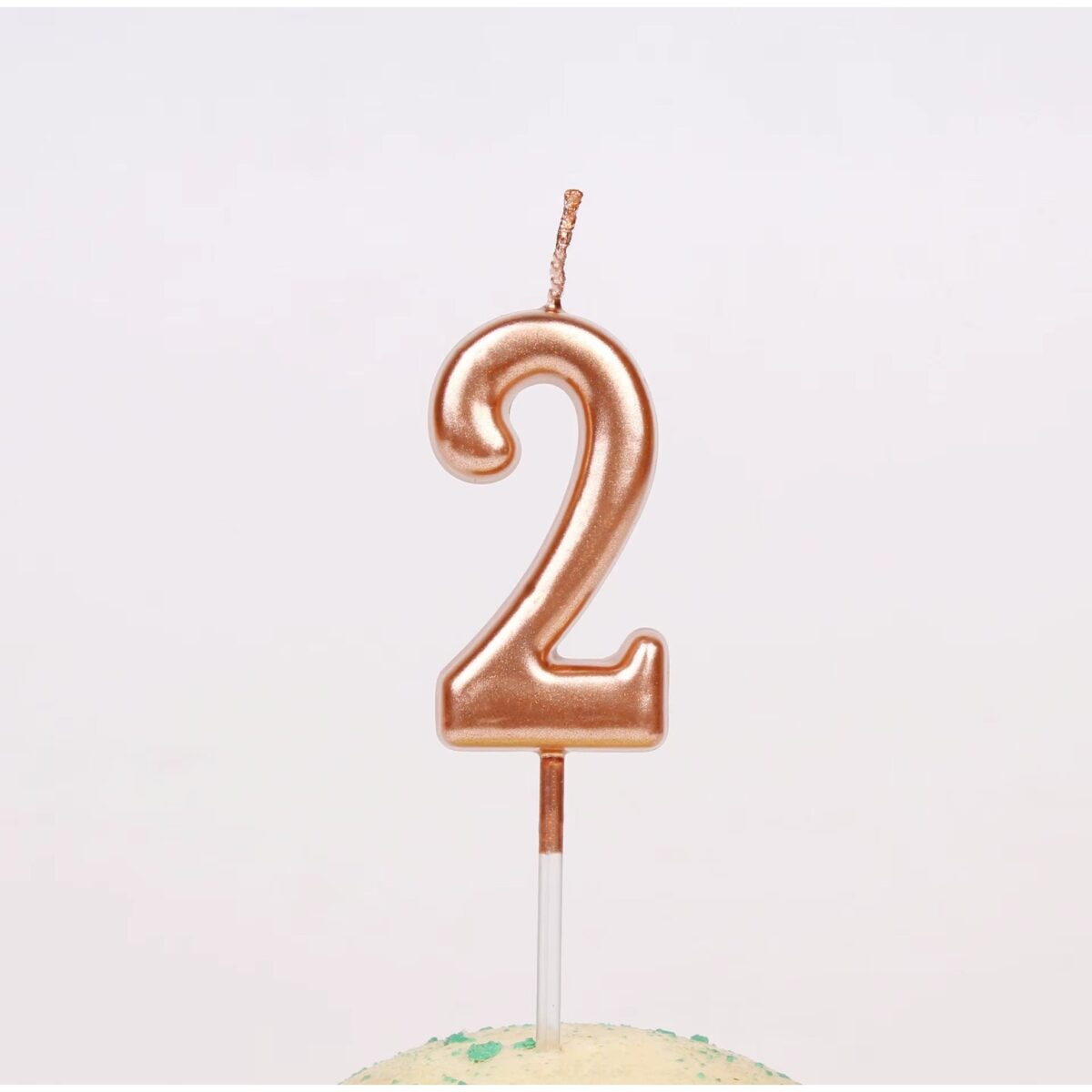 lumanare-de-tort-flippy-model-cifra-2-party-4-5-x-2-5-cm-din-parafina-rose-gold-67ee362dafeea.jpg Lumanare de Tort, Embo, Model Cifra 2, Party, 4.5 x 2.5 cm, din Parafina, Rose Gold - imagine 4