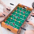Masa de Fotbal cu Teren si 18 Jucatori Embo, 6 Manere, cu Tablou pentru Scor, din Metal, Lemn si ABS, 69 x 36.5 x 23 cm, cu Picioare, pentru copii/adulti - imagine 5
