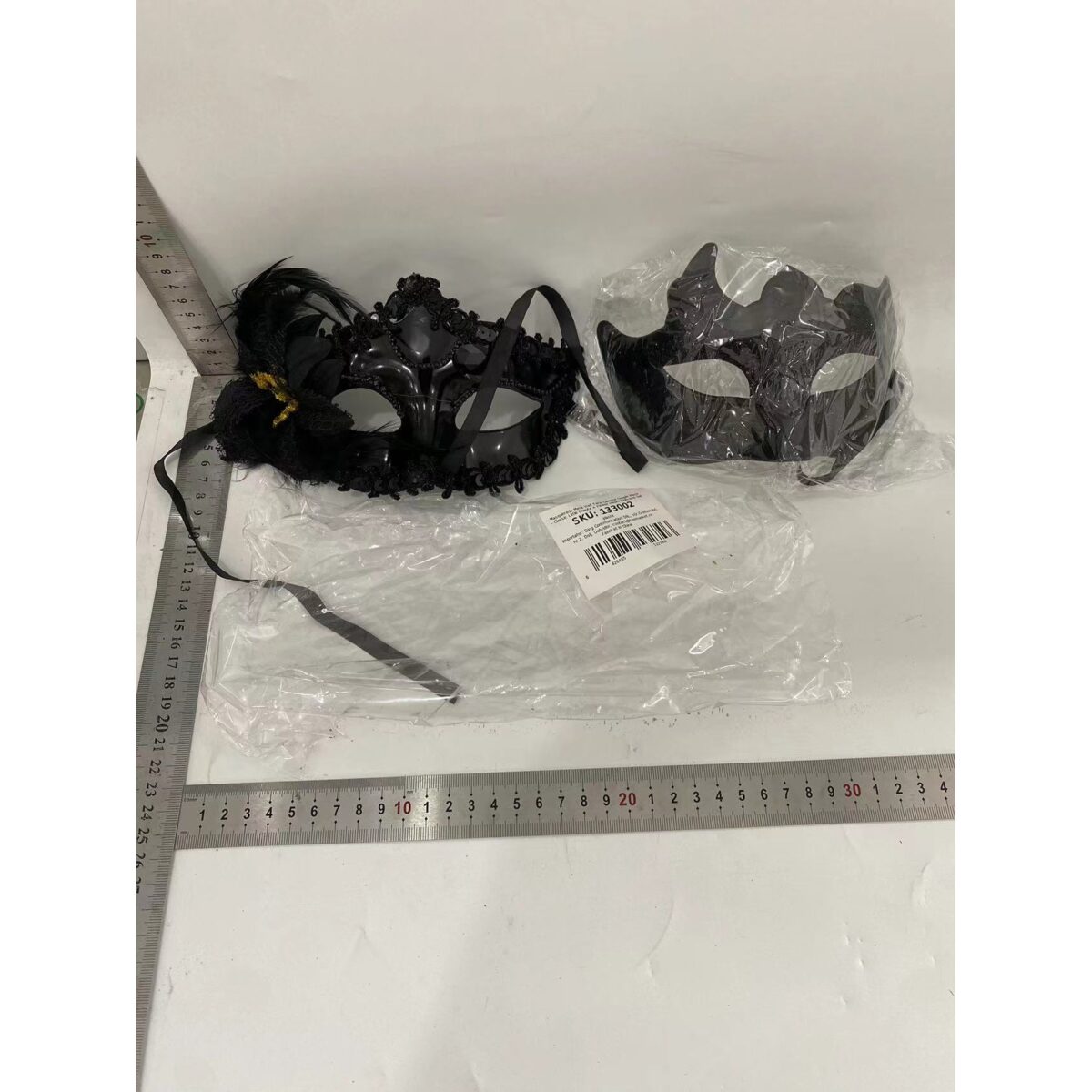 Set 2 Masti de Cuplu, Embo, pentru Carnaval, Bal Mascat, Marime Universala, Model Floare Laterala si Margele, Model Clasic, Negru texturat - imagine 2