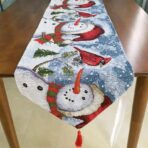 Napron Decorativ pentru Masa, Embo, Model Oameni de Zapada, Tematica Craciun, 35 x 180 cm, Rosu/Verde - imagine 3