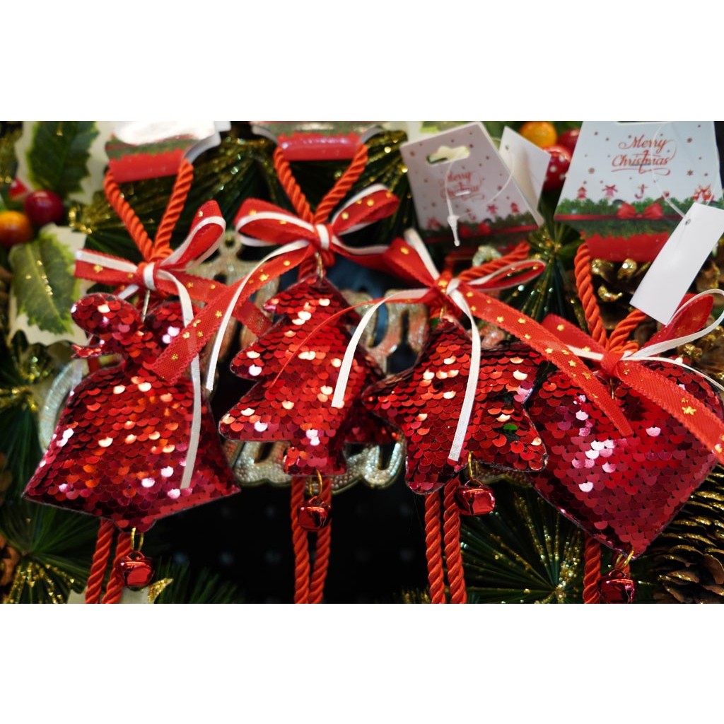 ornament-de-brad-clopotel-cu-paiete-flippy-rosu-lemn-25-cm-61f10ae420634.jpg Ornament de brad clopotel cu paiete, Embo, rosu, lemn, 25 cm - imagine 5