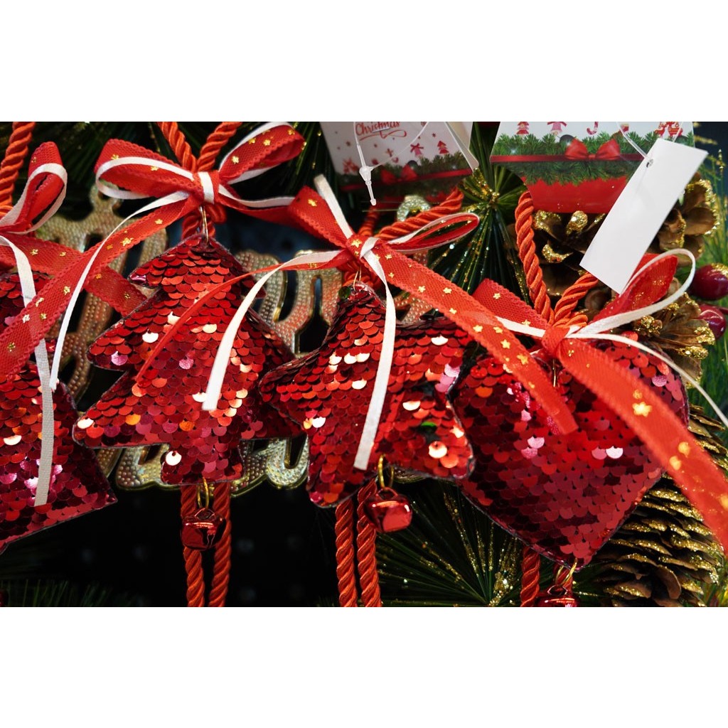 ornament-de-brad-clopotel-cu-paiete-flippy-rosu-lemn-25-cm-61f10ae47fd9a.jpg Ornament de brad clopotel cu paiete, Embo, rosu, lemn, 25 cm - imagine 8