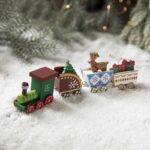 Ornament Decoratiune de Craciun Tren Pictat, Embo, Tip Ornament Jucarie de Decor pentru Craciun, din Lemn 20 cm, Tren Figurina de Craciun, Multicolor