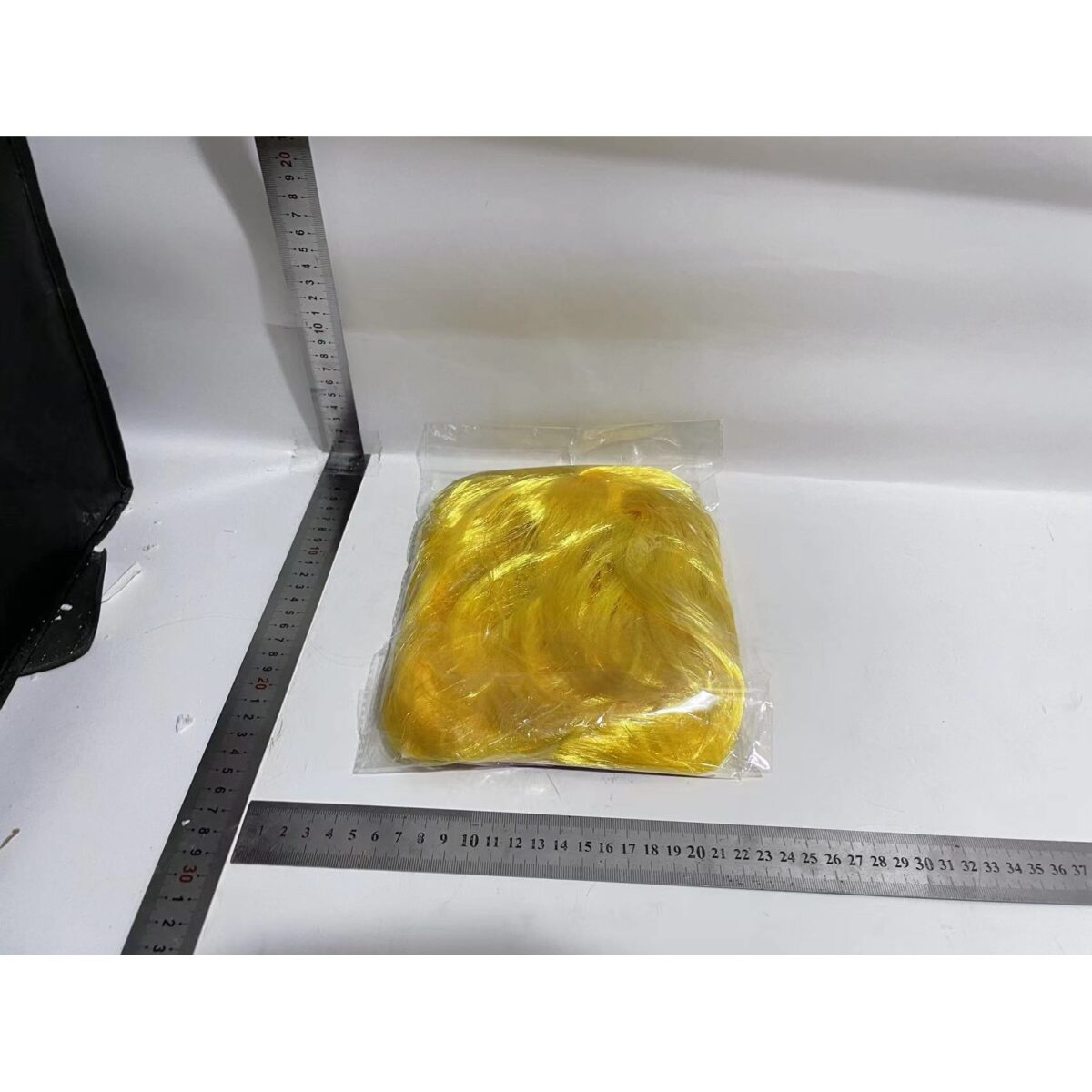 Peruca Cosplay, Embo, Tunsoare Bob cu Breton, pentru Carnaval, Halloween, Petreceri Tematice, din PET, Marime Universala, Galben - imagine 2