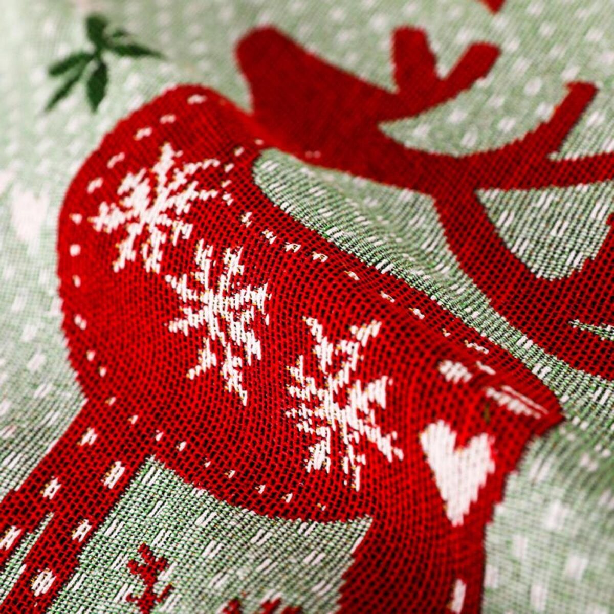 Servet de Masa, Embo, Model Ren si Globuri, Tematica Craciun, Prosop pentru Masa, 47x33 cm, Bumbac si Fibre Sintetice, Rosu - imagine 8