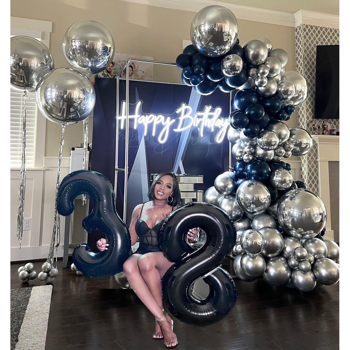 set-10-baloane-din-latex-chrome-flippy-model-party-23-cm-negru-argintiu-2-2-g-6707cc0909084.jpg Set 10 Baloane din Latex Chrome, Embo, Model Party, 23 cm, Negru Argintiu, 2.2 g - imagine 4