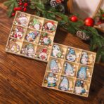 Set 18 Decoratiuni de Craciun din Lemn, Embo, cu Snur pentru Agatare in Brad, Model Gnomi, Diferite Dimensiuni, Multicolor - imagine 7