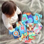 Set 26 Carduri din Panza cu Doua Fete, Embo, Model Litere, Educational, Interactiv, Saculet Inclus, Multicolor - imagine 2