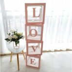 Set 4 Cutii pentru Baloane, Embo, Model Scris Love, Tematica Iubire, Cuburi Decorative din Plastic, Accesorii pentru Petrecere, 30 x30 cm, Transparente Contur Roz - imagine 3