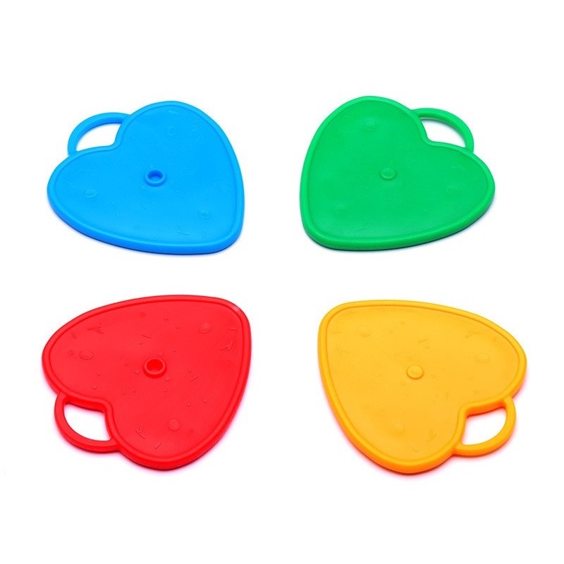 set-4-greutati-pentru-baloanele-cu-heliu-flippy-60-grame-15-grame-fiecare-plastic-forma-inima-multic-main-670cf7b3a115f.jpg Set 4 Greutati pentru Baloanele cu Heliu, Embo, 60 grame, 15 grame fiecare, Plastic, Forma Inima, Multicolor - imagine 1
