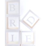 Set 5 Cutii pentru Baloane, Embo, Model Scris Bride, Tematica Nunta, Cuburi Decorative din Plastic, Accesorii pentru Petrecere, 30 x30 cm, Transparente Contur Alb