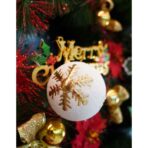 Set de 12 ornamente de brad, Embo, de tip Glob, Alb/ Rosu, din polistiren, cu finisaj sclipitor , cutie  8  cm adancime x 32  cm lungime x 24  cm inaltime - imagine 4