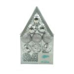Set de 12 ornamente de brad, Embo, de tip Glob, Argintiu, din plastic, cu finisaj sclipitor , cutie  6  cm adancime x 30  cm inaltime x 18  cm lungime)