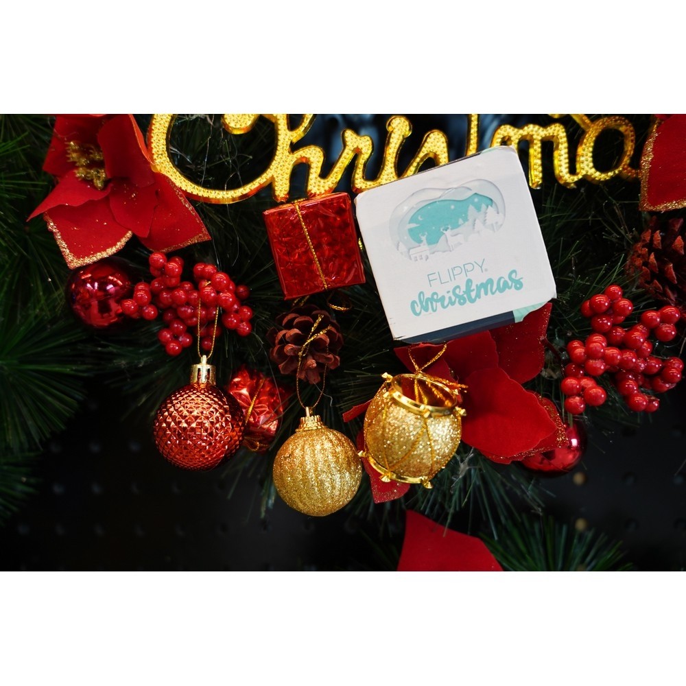 set-de-12-ornamente-de-brad-flippy-de-tip-glob-rosu-auriu-din-polistiren-cu-finisaj-sclipitor-cutie-61f12d0b65226.jpg Set de 12 ornamente de brad, Embo, de tip Glob, Rosu/ Auriu, din polistiren, cu finisaj sclipitor , cutie 4 cm adancime x 20 cm inaltime x 12 cm lungime) - imagine 9