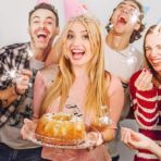 Set 2 Piese pentru Majorat, Embo, 15 x 13 x 5 cm, Coronita Printesa Rose si Panglica 18&Fabulous, Alb - imagine 3