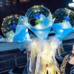 Set Trandafir in Balon LED cu Lumini, Embo, Tip Buchet, Diametru 35 cm, Albastru - imagine 2