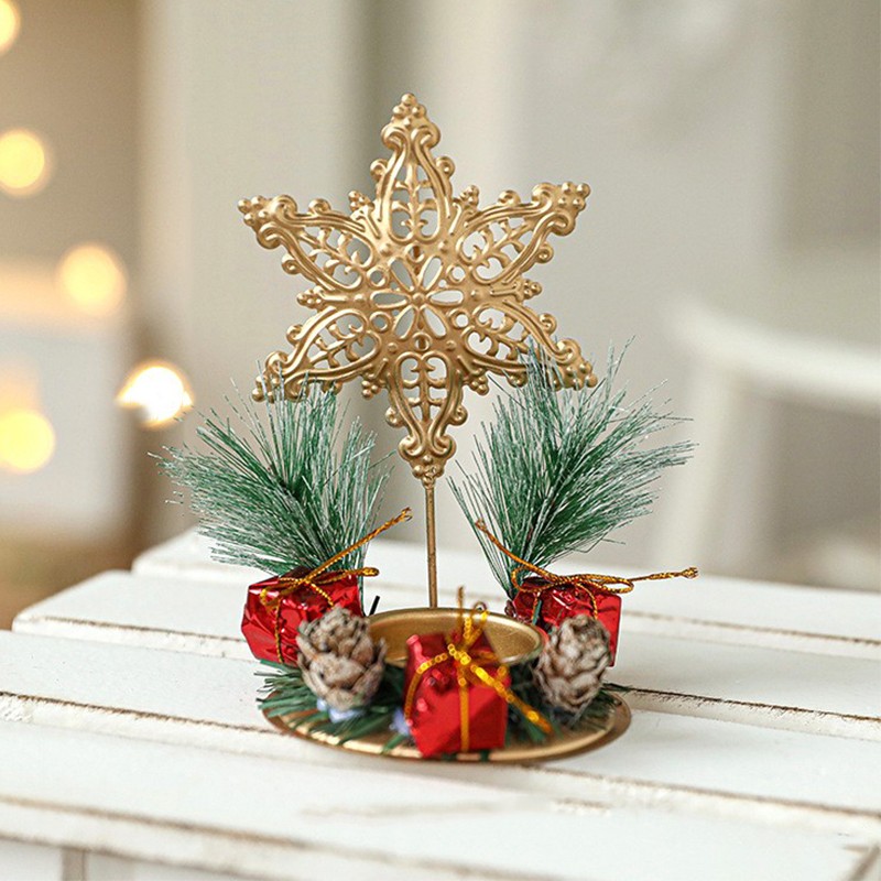 suport-decorativ-pentru-lumanare-de-craciun-flippy-ornament-pentru-lumanare-pe-masa-model-fulg-de-ne-main-68bfff1ea5bc0.jpg Suport Decorativ pentru Lumanare de Craciun, Embo, Ornament pentru Lumanare pe Masa, Model Fulg de Nea si Crengute de Brad, din Art Metal, fara Lumanare 13 x 8.3 cm, Auriu - imagine 1