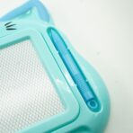 Tablita Magnetica de Scris si Desenat, Embo, Model Pisica, cu Creion, Dimensiuni 23.2x18.5 cm, Suprafata Desen 14.6x10.4 cm, Dezvolta Imaginatia si Creativitatea, Incurajeaza Exersarea Scrisului, Albastru - imagine 4