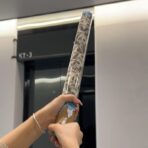 Tub de Confetti, Embo, Money, 60x5 cm, Confetii Asortate Model Dolari, Eliberare prin Rasucire, Multicolor - imagine 3