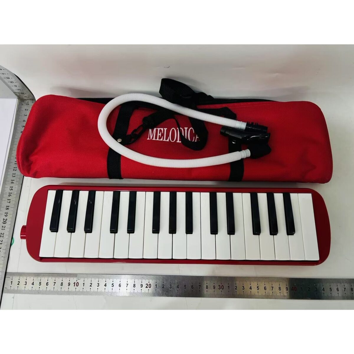 Muzicuta Melodica 32 Clape, Embo, din ABS, pentru Incepatori, 45 x 13 x 7 cm, Include Husa si Suflator, Rosu - imagine 3